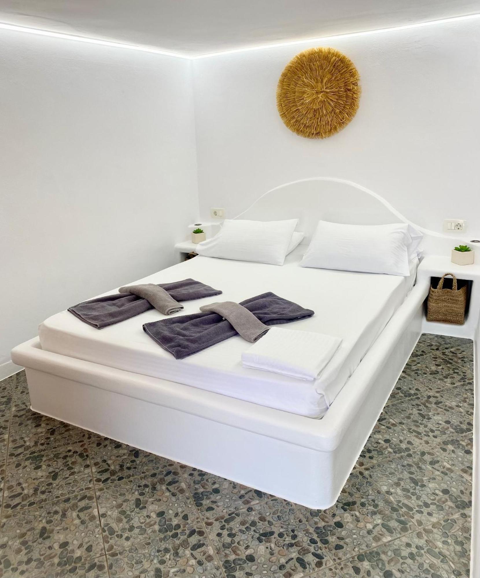 Agia Kyriaki Studios Agia Kiriaki Beach  ภายนอก รูปภาพ