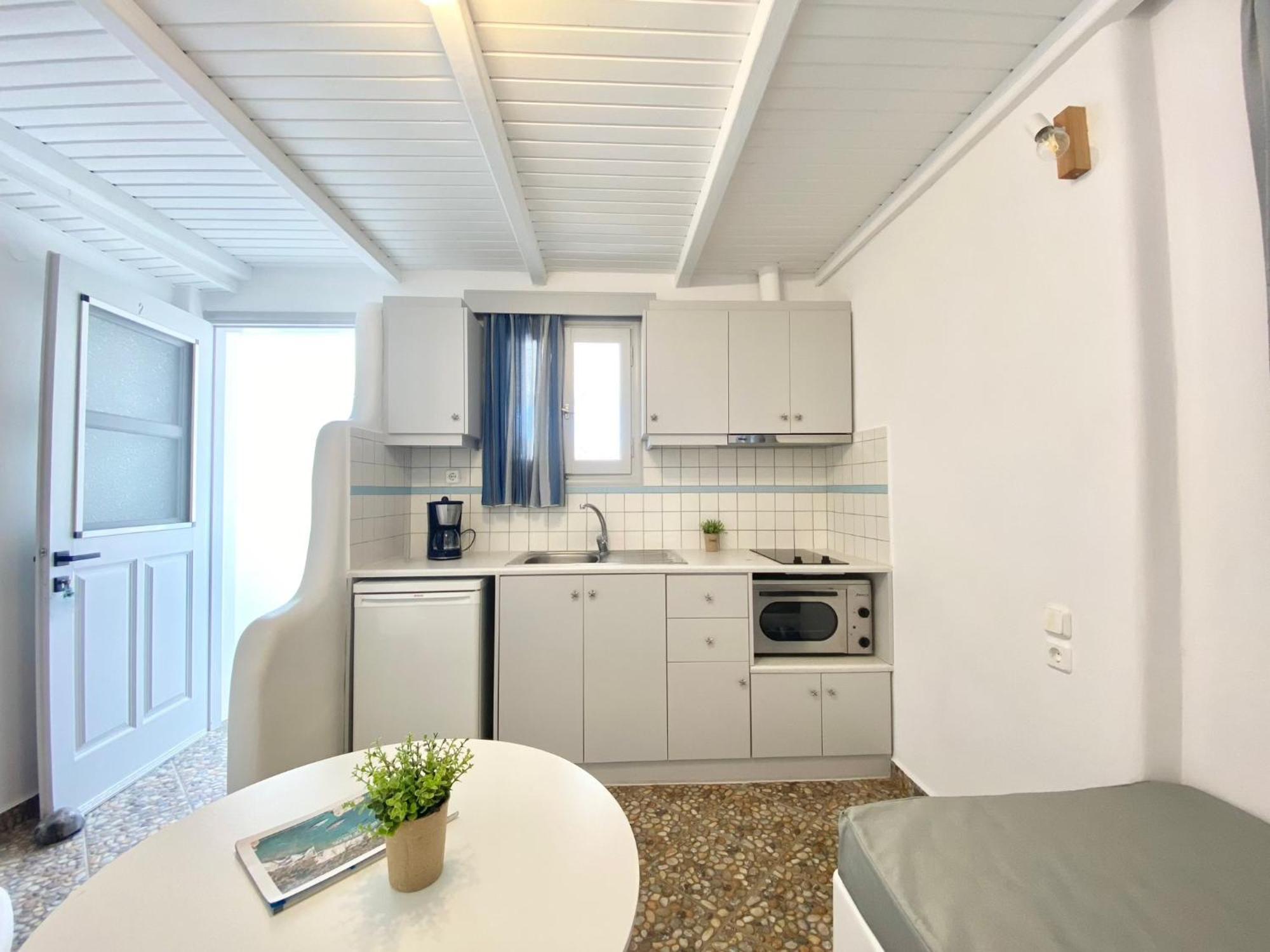 Agia Kyriaki Studios Agia Kiriaki Beach  ภายนอก รูปภาพ